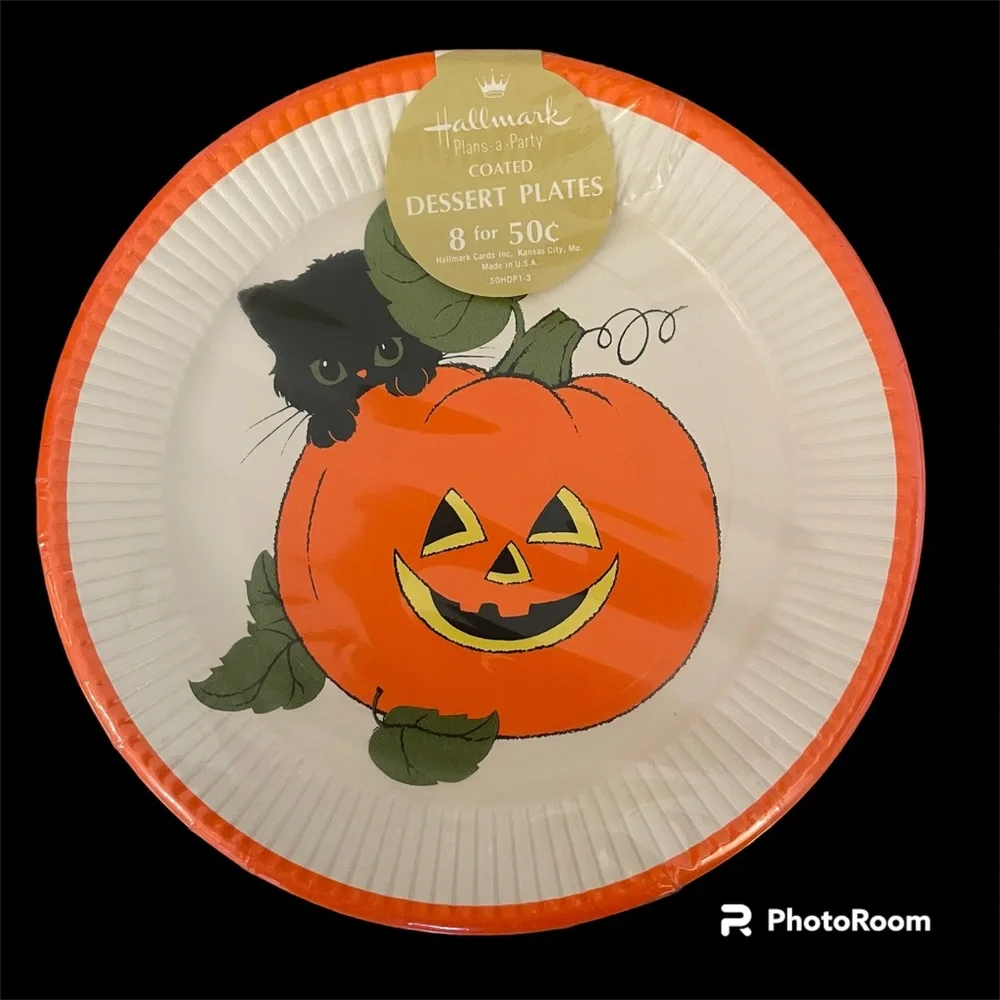VTG Lot Of Halloween Paper Dessert Plates - Black Cat & Jack O Lantern Design